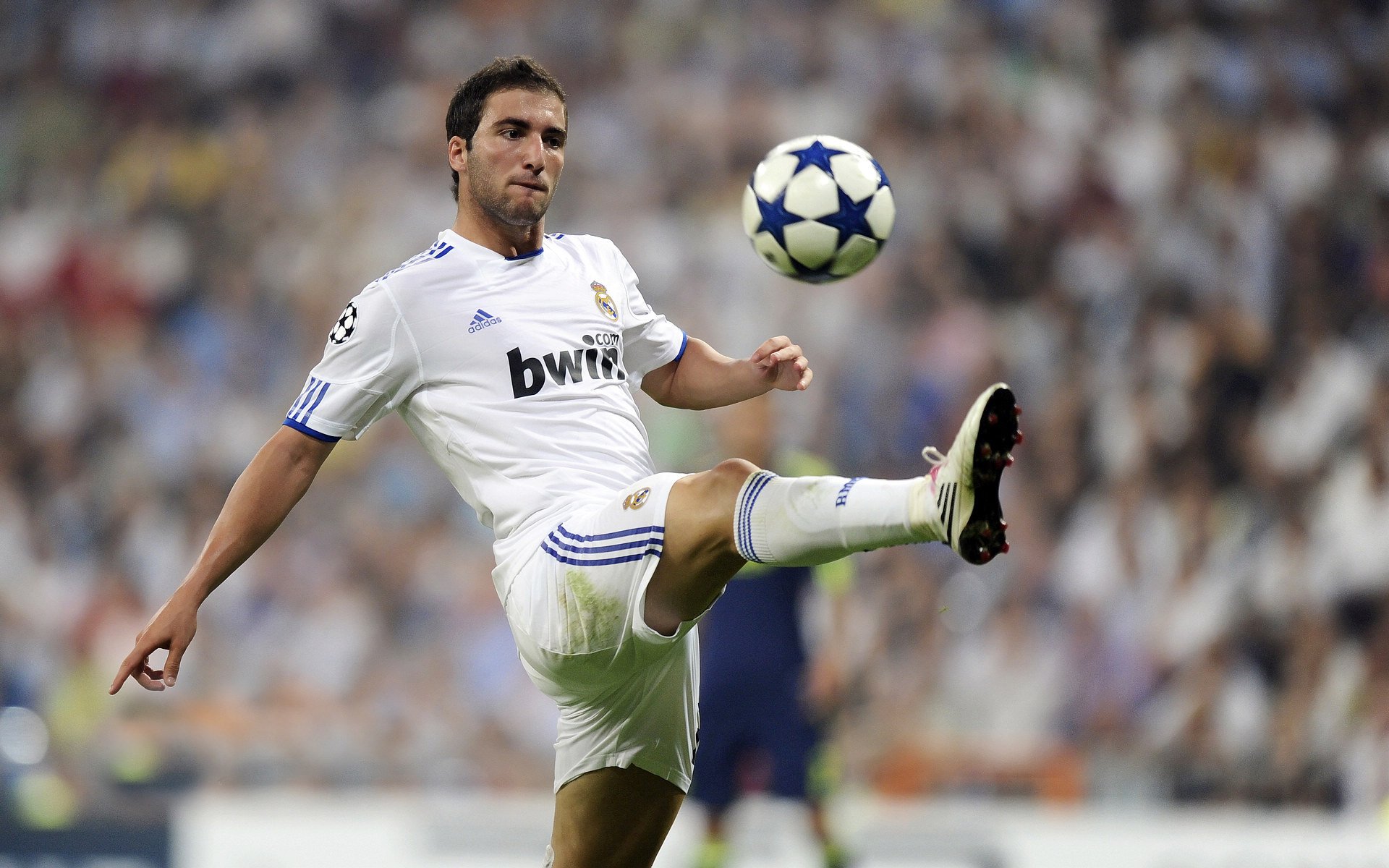 庞蒂稳扎稳打锁定决赛席位,庞蒂克1967